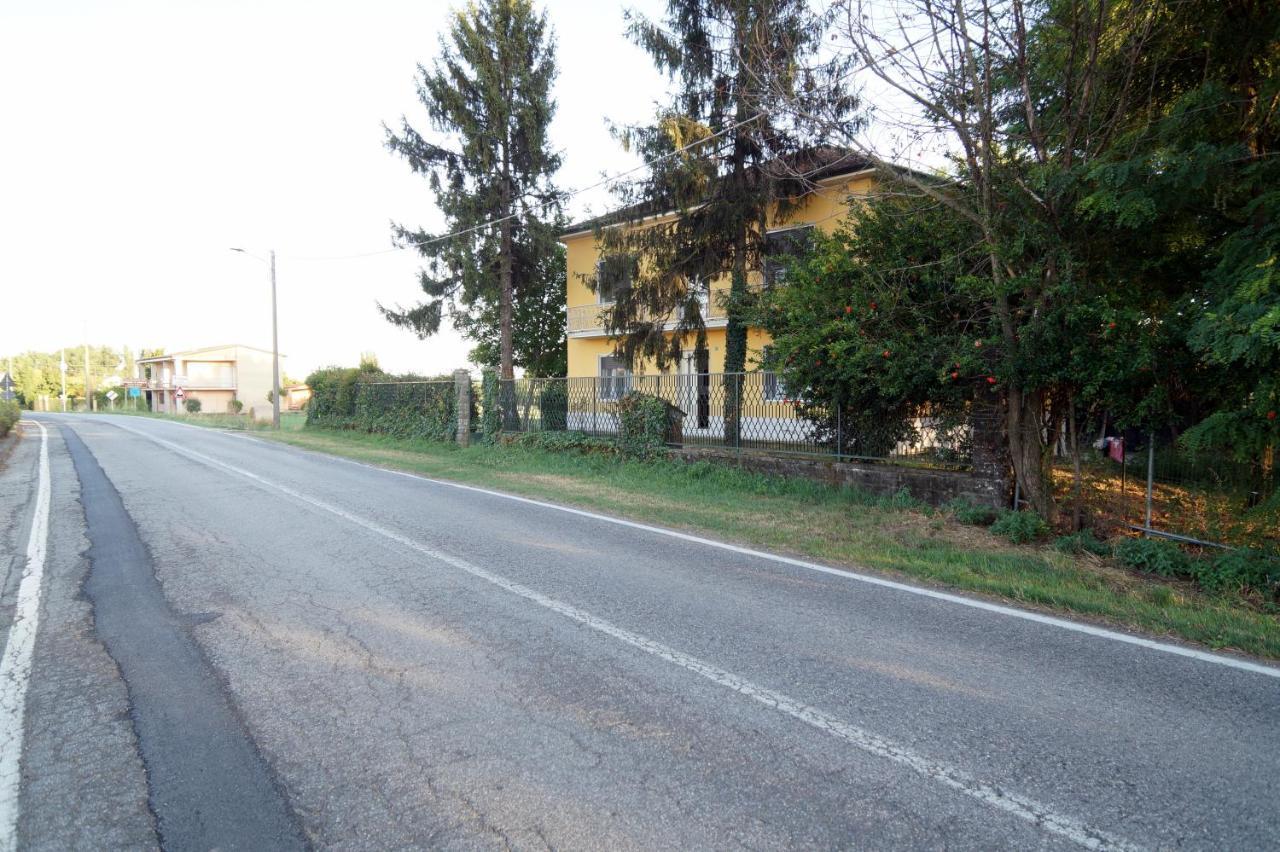 Bed and Breakfast Noemi & Julienne Spineda Екстер'єр фото