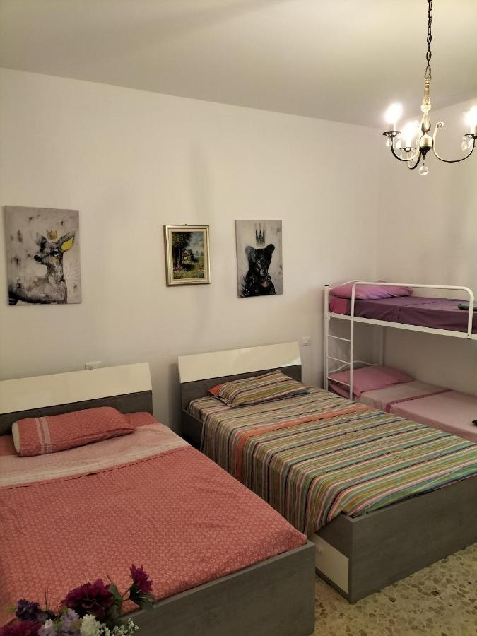 Bed and Breakfast Noemi & Julienne Spineda Екстер'єр фото